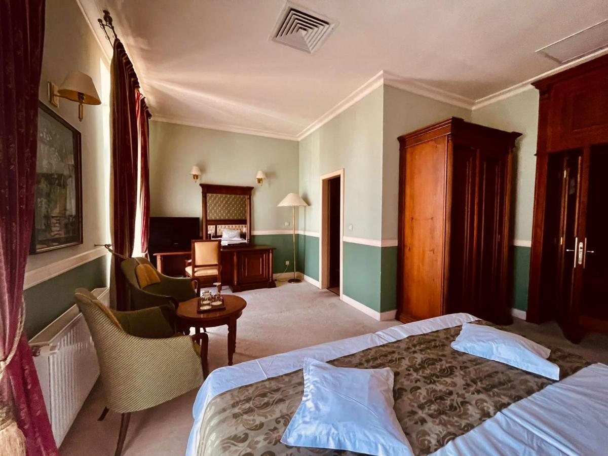 Hotel Angelo D'Oro โปลเยชต์ ภายนอก รูปภาพ